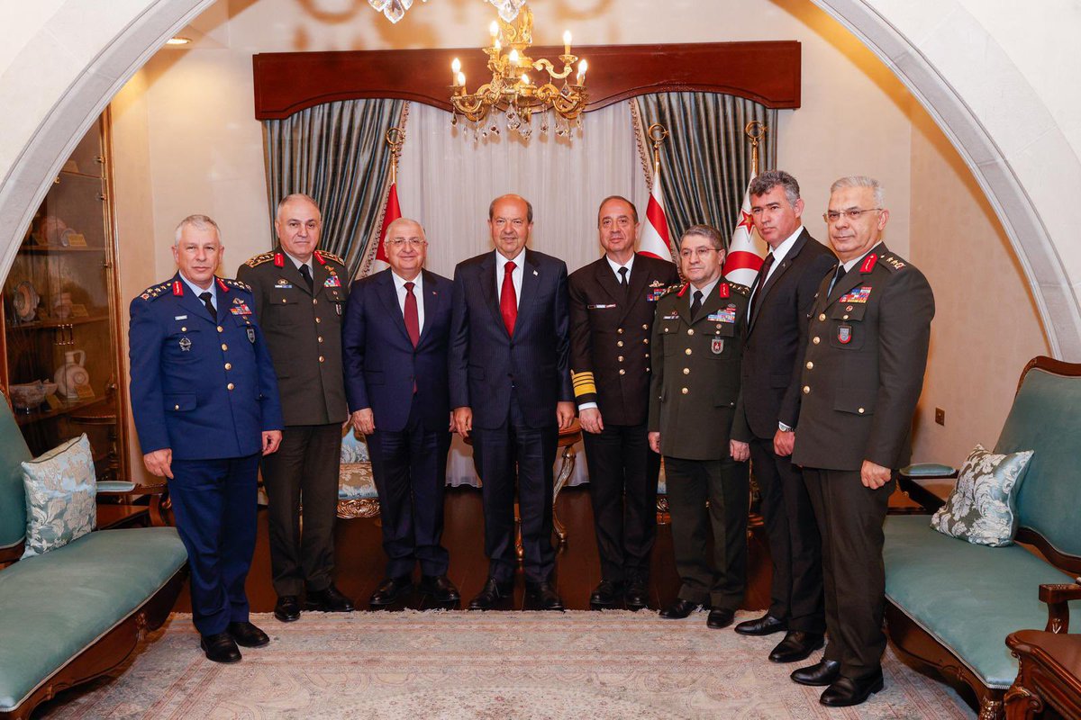 turkishcyprus's tweet photo. El Presidente Tatar recibió al Ministro de Defensa Nacional de Türkiye, Yaşar Güler.
“Si no hubiera sido por esa operación [de Türkiye] de hace 50 años, la isla habría llegado al punto de convertirse en una isla griega”.
#KKTC #RTNC #NorthernCyprus #TurkishCyprus #ChipreDelNorte https://t.co/dVeB149bsv