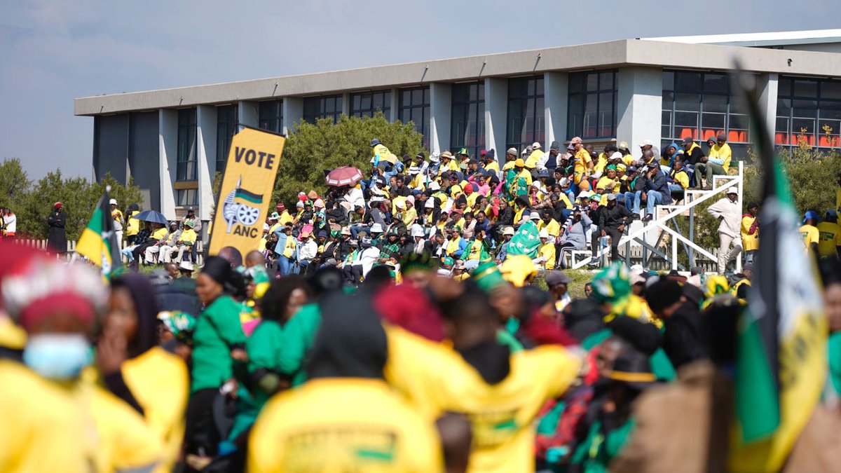 ANC President Cde Cyril Ramaphosa adddresses scores of ANC supporters at the ANC Free State Provincial #SiyanqobaRally at Phuthaditjhaba Stadium QwaQwa, Free State. The ANC calls on communities to renew our mandate so that we build on the foundations of the 30 years of freedom,