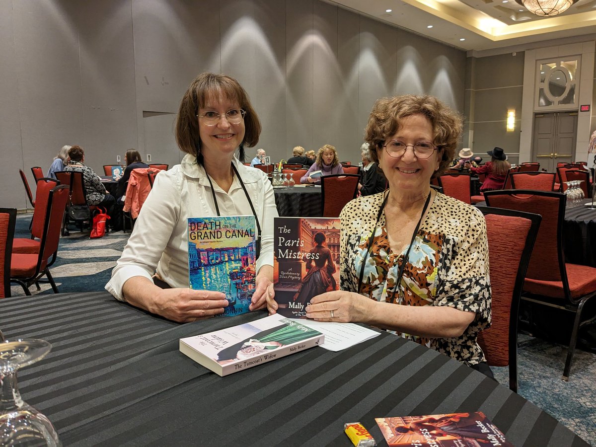 Ready for Malice Go Round,  author speed dating at Malice Domestic with the fabulous Mally Becker. We had a blast talking to readers at 20 different tables. @levelbestbooks @ITWDebutAuthors
