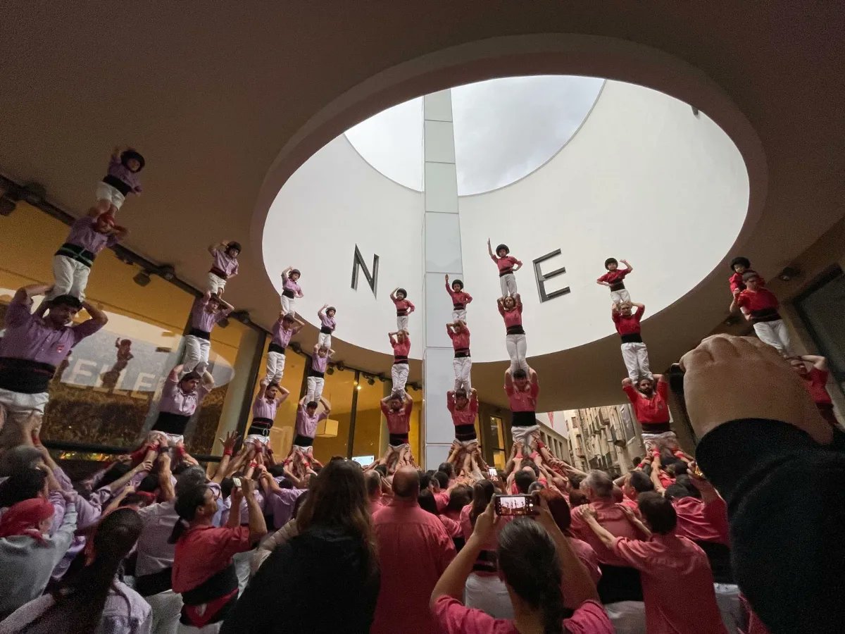 Us vau perdre la primera Diada castellera del @Museu_Casteller? Feu un cop d'ull a les millor imatges que trobareu al nostre Flickr 👉 tuit.cat/UJ2xM #Valls #VisitaValls @costadauradatur @catexperience