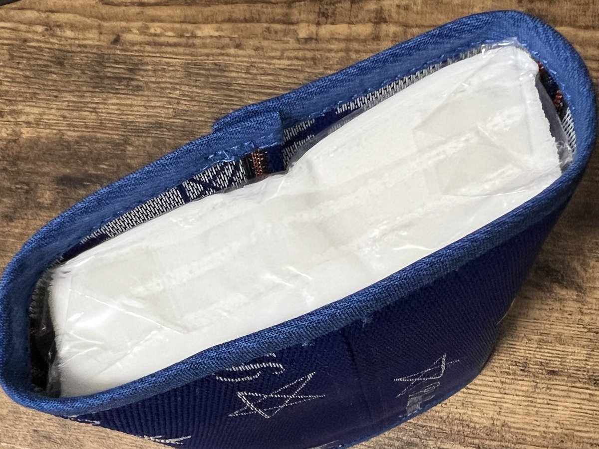 【Blue Tatami Report ✈︎】略して、B.T.R. ✈︎

今回は、通信販売取り扱い品と柄違いですが

『ソフトパックティシューカバー』
サイズ
縦22センチ
横11センチ
ソフトパックティシュ1個付

通販サイトはこちら✈
bluetatami.handcrafted.jp/items/74595927

#ブルーインパルス
#清水畳店
#東松島市
<a href="/shimizu_tatami/">清水畳店</a>