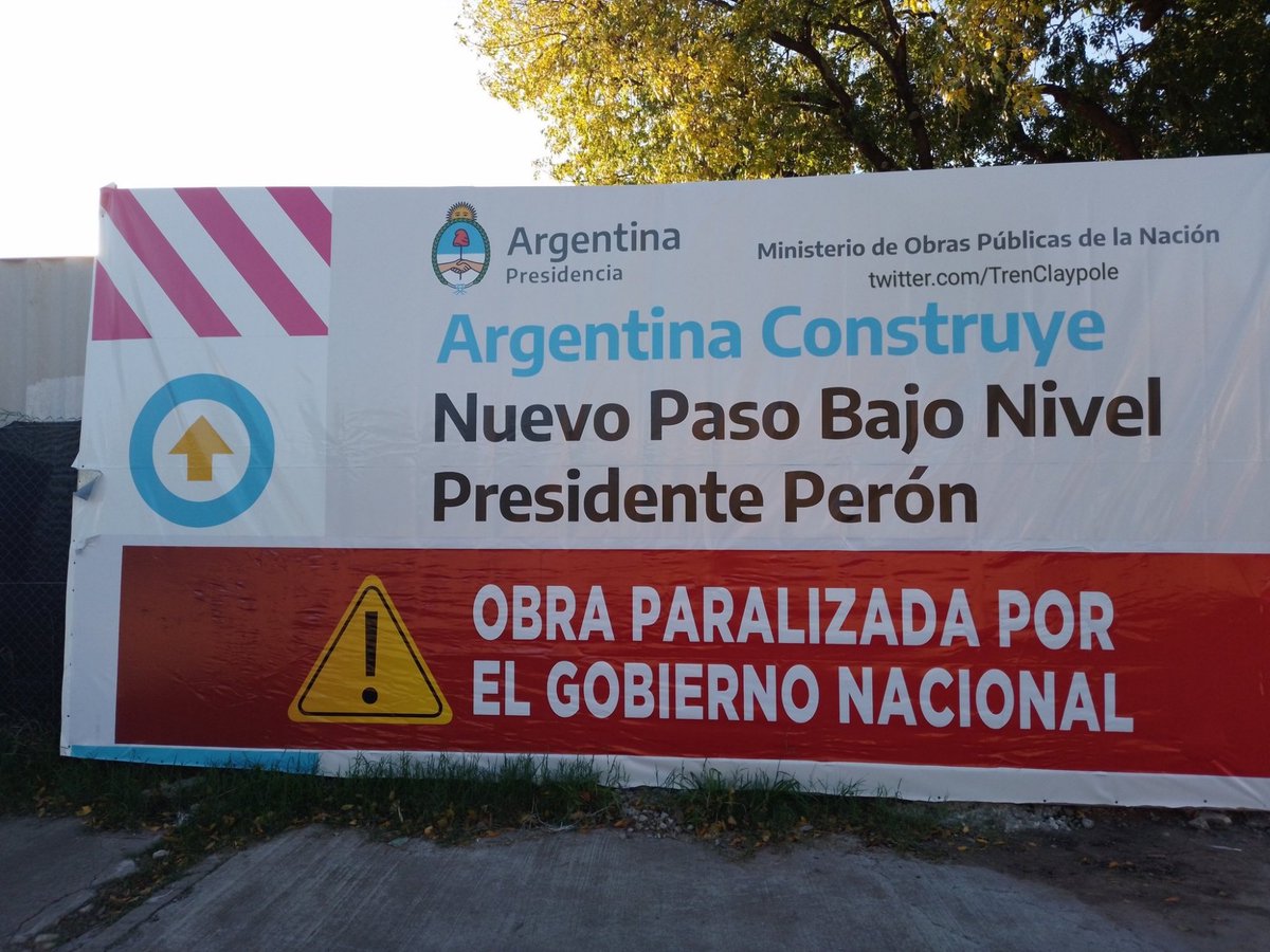 Domingo 28/04 > 6:10hs. Muy frío, 5 grados. Despejado ☀
Humedad 89%. Viento leve ONO.

🚂 Hoy NO hay cortes por obras. 

💣 El desgobierno del presidengue tuitero suspendió todas las obras públicas. 🤦

#TrenRoca #TrenBelgranoSur
#SomosVarela  #SomosQuilmes #BrownConVos