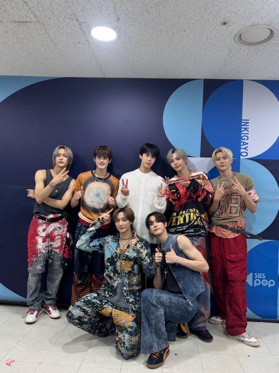 💚DOYOUNG X RIIZE🧡 

#DOYOUNG #도영
#NCT #NCT127
<a href="/NCTsmtown/">NCT</a> <a href="/NCTsmtown_127/">NCT 127</a> 
#RIIZE #라이즈 <a href="/RIIZE_official/">RIIZE</a> 
#RISEandREALIZE
#인기가요