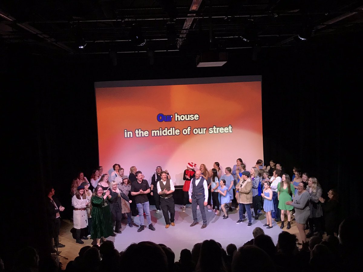 Mayor of Witney tweet media