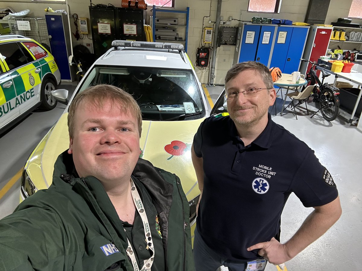 On an RRV shift today with Dr @RLicenik from 0900-2000. Hoping the rain disappears and some sunshine appears! @EastEnglandAmb #WeAreEEAST #Huntingdon