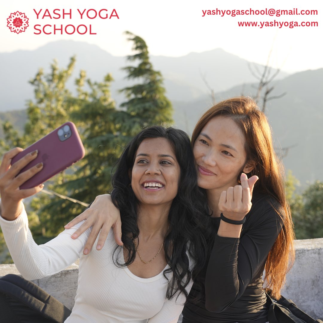 YashYogaIndia's tweet photo. Witnessing the beauty of a new day from Kunjapuri peak. 🌅.

#YogaSchool #OpeningCeremony #YogaJourney #Rishikesh #YogaCommunity #YogaEnthusiasts #YogaExperience #Transformation #YogaLife #YogaLove #YogaInspiration #Namaste https://t.co/8VHWBtJmvu