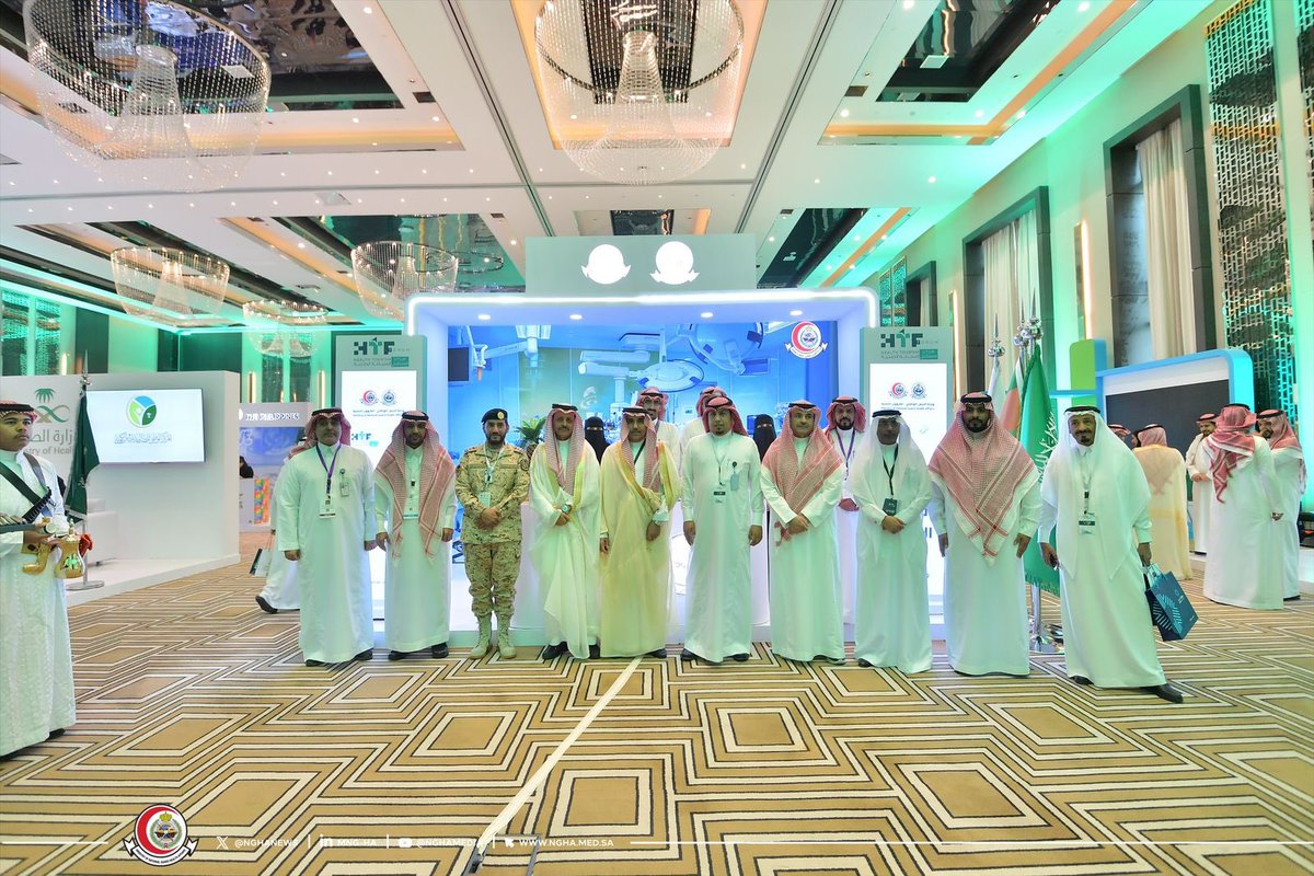 NGHAnews's tweet photo. سعادة الرئيس التنفيذي لبرنامج تحول القطاع الصحي الدكتور خالد الشيباني وسعادة وكيل وزارة السياحة لجذب الاستثمار المهندس محمود عبدالهادي وسعادة وكيل وزارة الصحة المساعد لتنمية الاستثمار الدكتور ابراهيم العمر في زيارة لجناح الشؤون الصحية بوزارة الحرس الوطني في #ملتقى_مستقبل_السياحة_الصحية. 

بحضور سعادة الدكتور سعد المحرج مدير عام الشؤون الطبية وسعادة الأستاذ سعد العتيبي مدير عام ال��شغيل وعدد من قادة الشؤون الصحية ؛ وذلك في إنطلاقة اليوم الاول للمتلقى والذي تم فيه تكريم الشؤون الصحية كشريك استراتيجي .

#MNGHA