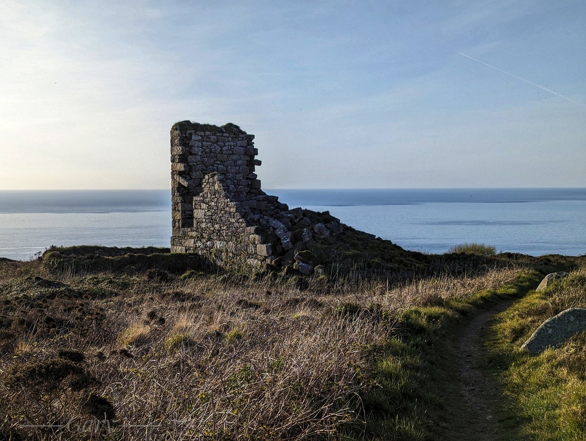 gazeaton61's tweet photo. Garden Mine or Watch Croft Tin Mine near Carn Galver Mines. This is an Ancient mine working with several NW trending lodes on the west and north-west slopes of Watch Croft, where some shafts remain. #myphotos #tinmines #googlepixel7pro #enjoy #cornwallmining #ourheritage https://t.co/T2U7eB5Sx7