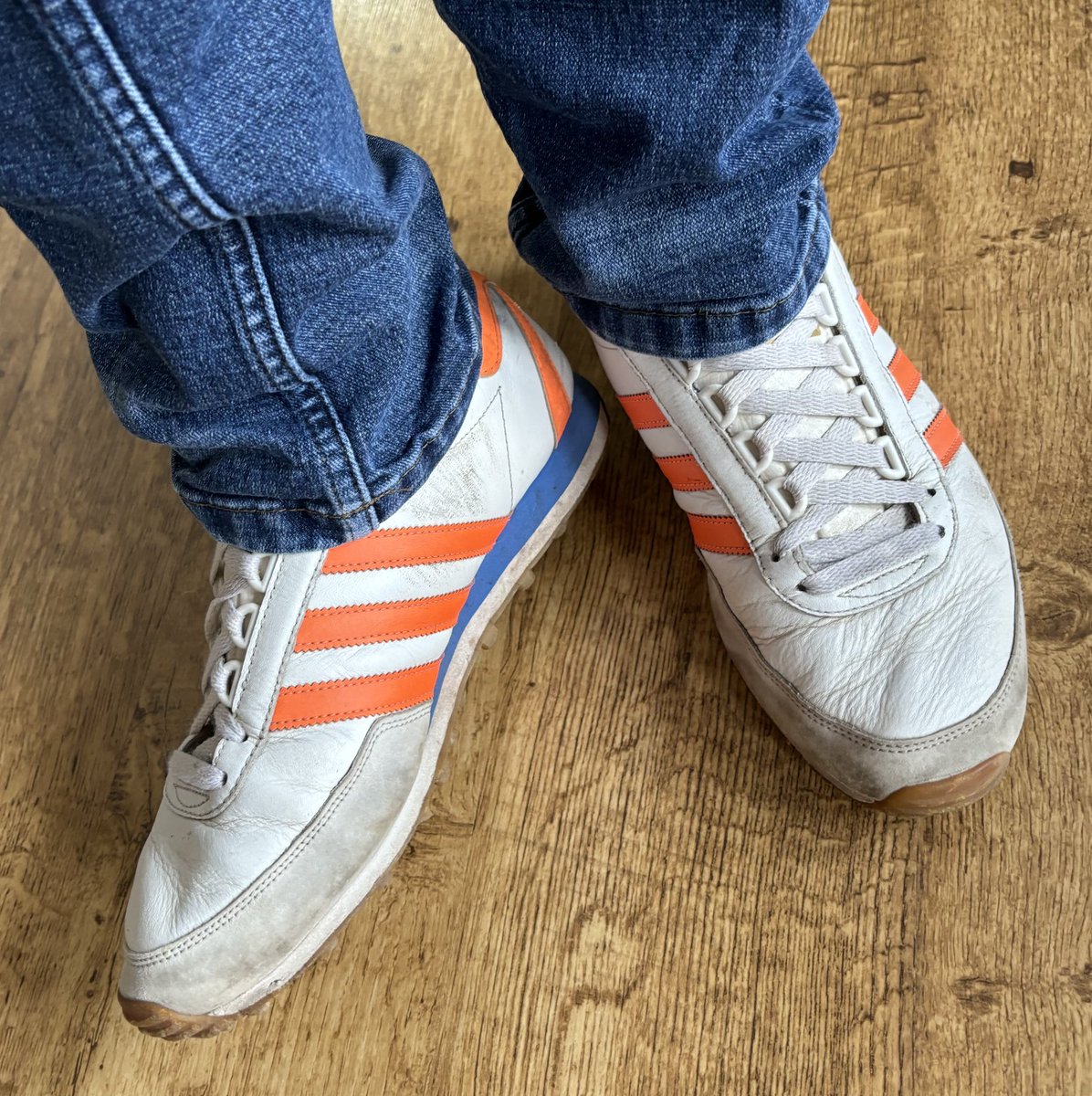 Today’s choice for a spot of D.I.Y. 
Night Joggers on foot… #ShareYourStripes ///