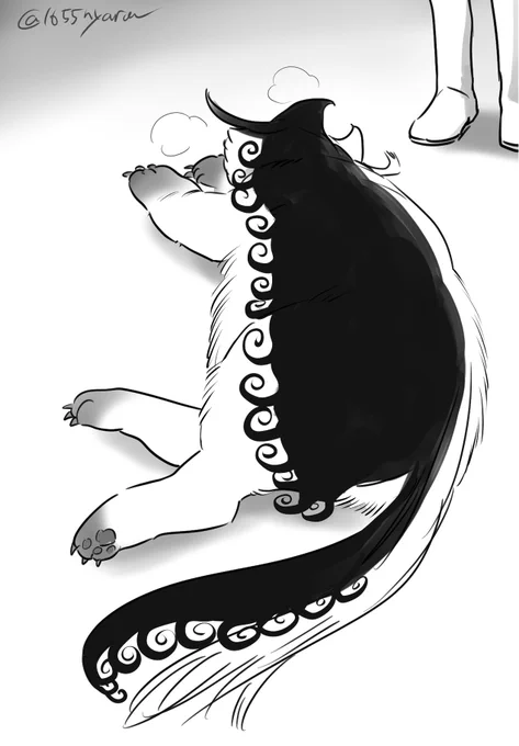 これは、急に暑くなったことで床に落ちてるにゃんボ 