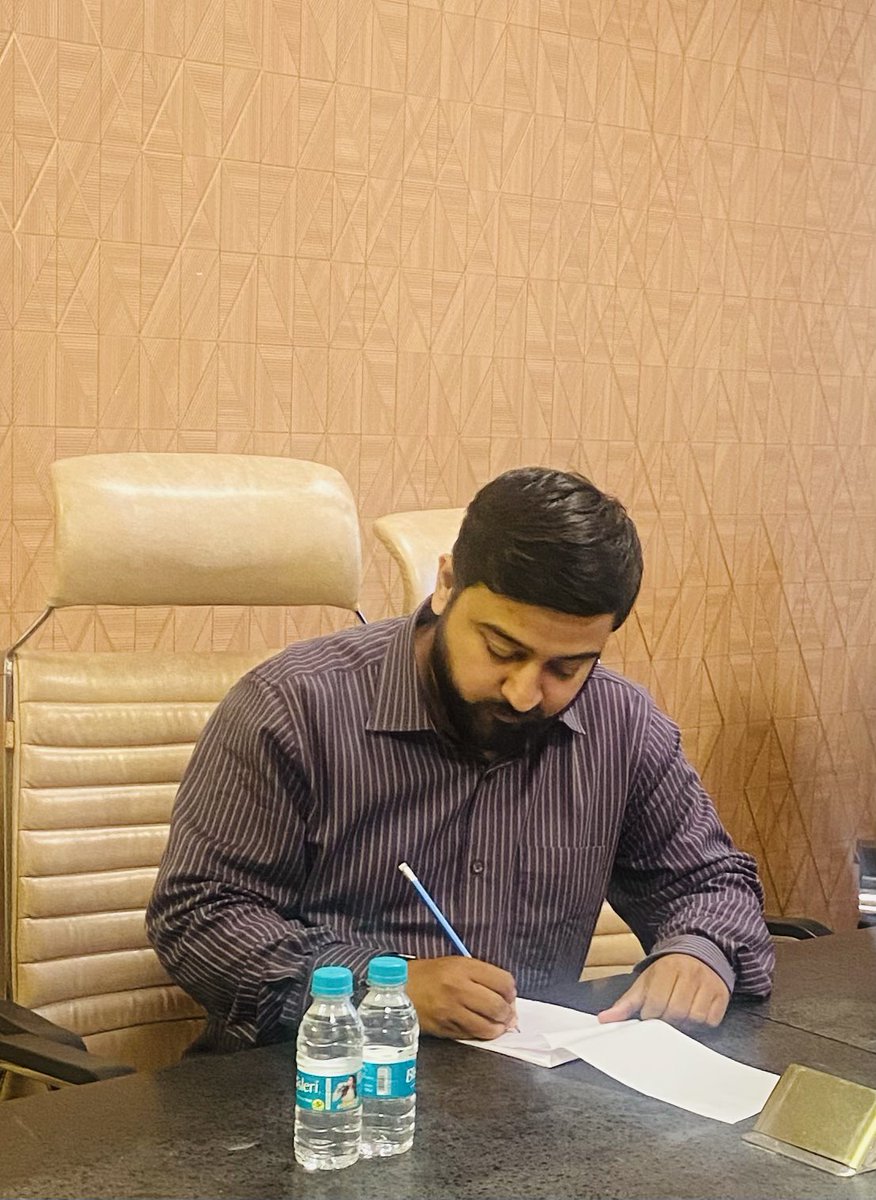 Delighted to have shadowed Honourable Justice D.P. Singh, sir, in a government arbitration proceeding at Hotel Savvy Grand, Lucknow. An insightful experience navigating complex legal matters! 

#Arbitration #GovernmentDisputes #LegalInsights #Lucknow