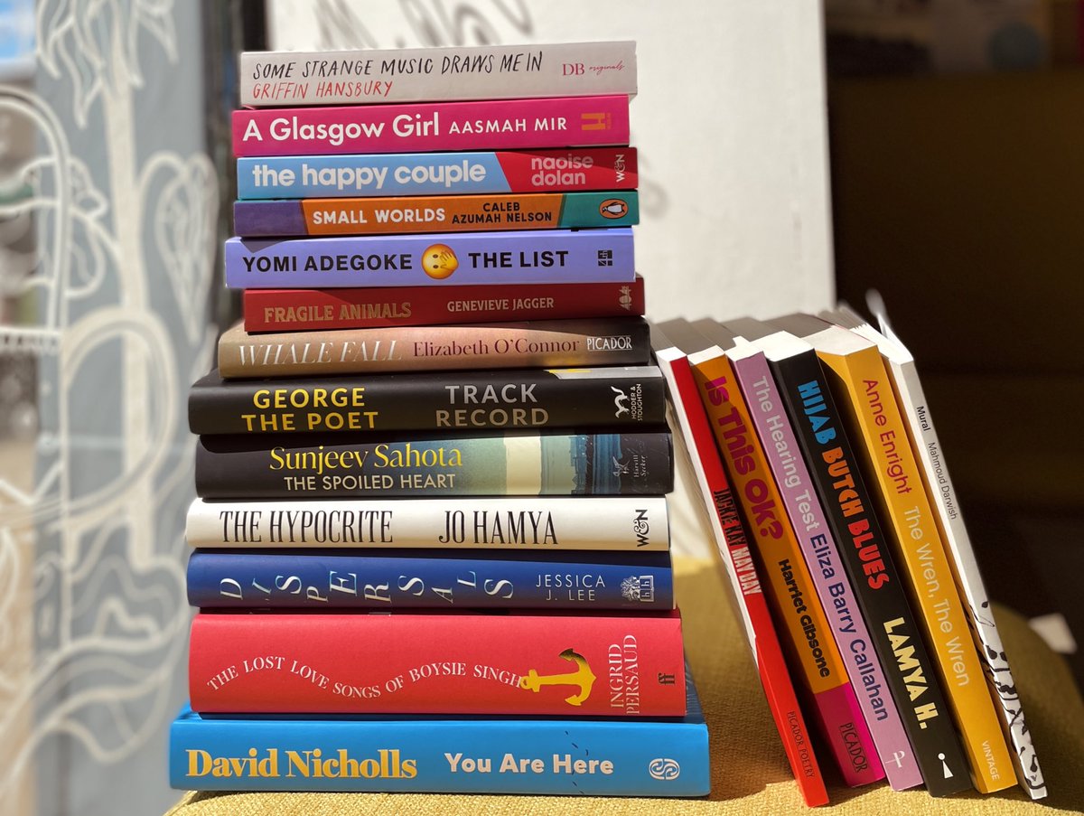 Happy Sunday! Look at all the fantastic new books that made their way to the shop this week. What book has been keeping you company in April so far? ☀️
