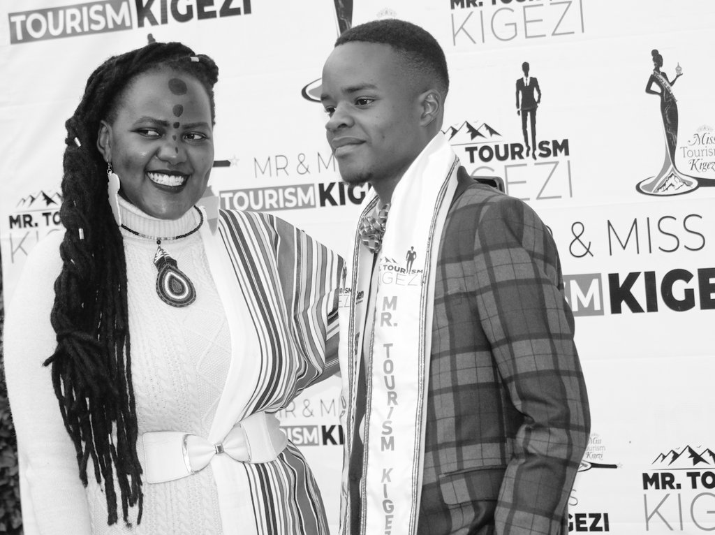 AshabaMusic's tweet photo. A room full of friends
#MrTourismKigezi
#MissTourismKigezi
#LaunchDinner
#Kabale https://t.co/tMb46hjgdf