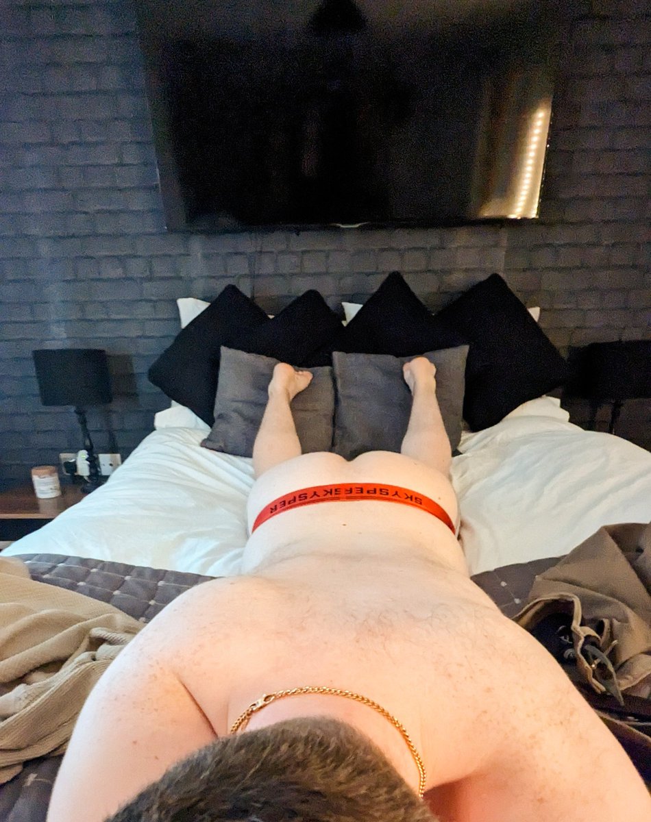 BarBoyLDN's tweet photo. Grindr kept me so busy this week 😈

Planning on heading back to the bars next week https://t.co/XfAiRqkFrc