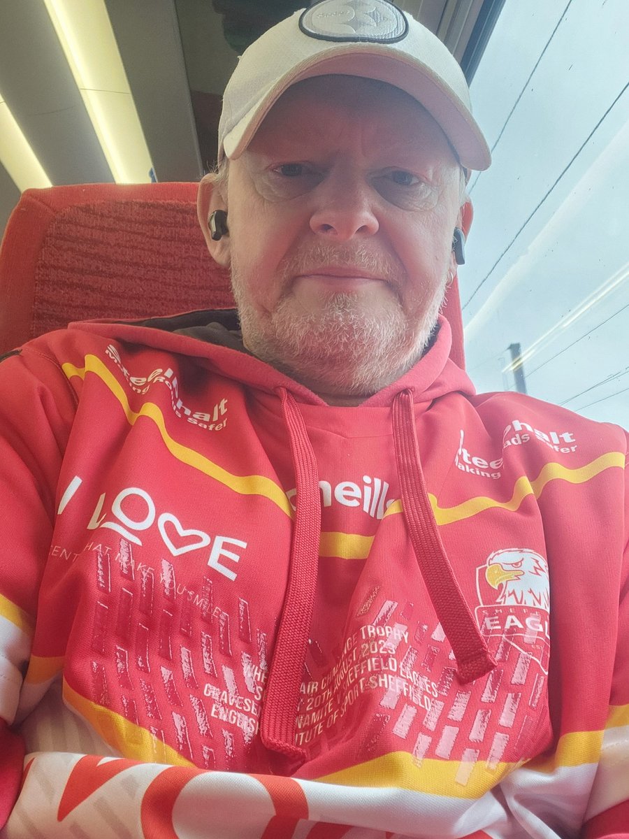 Deanoobg's tweet photo. On my way to see the Eagles
Wearing a special jersey for a special person #lisa22 https://t.co/StLULlneDM