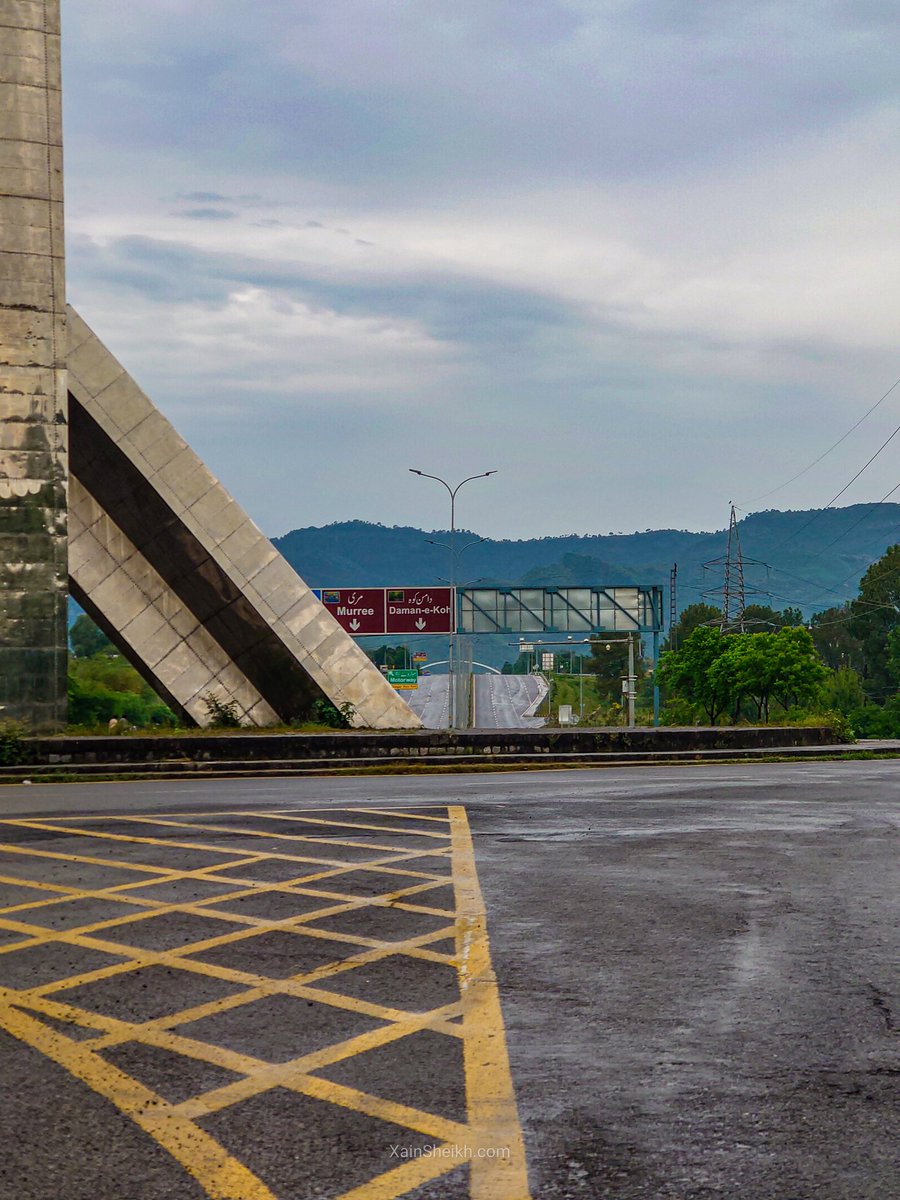EcoVibeExplorer's tweet photo. As Cherry Blossoms bloom, Islamabad transforms into a picturesque paradise.
๐ ShakarParian, Islamabad ๐ต๐ฐ
๐ธ @Xainisheikh
#DestinationPakistan
#RediscoverPakistan https://t.co/E5nKYmFwsU