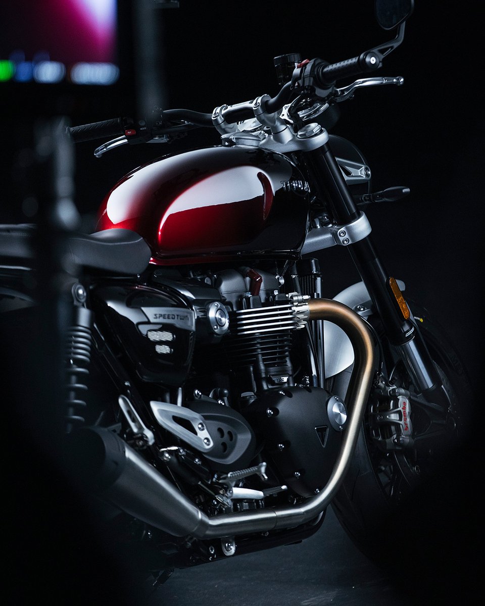 Speed Twin 1200 Stealth Edition Unmistakable modern sports classic style with a custom paint finish twist. Available for one year only. Configure yours today: bit.ly/3QbXkwE #TriumphStealthEditions #ForTheRide #TriumphMotorcycles #SpeedTwin1200RedStealthEdition