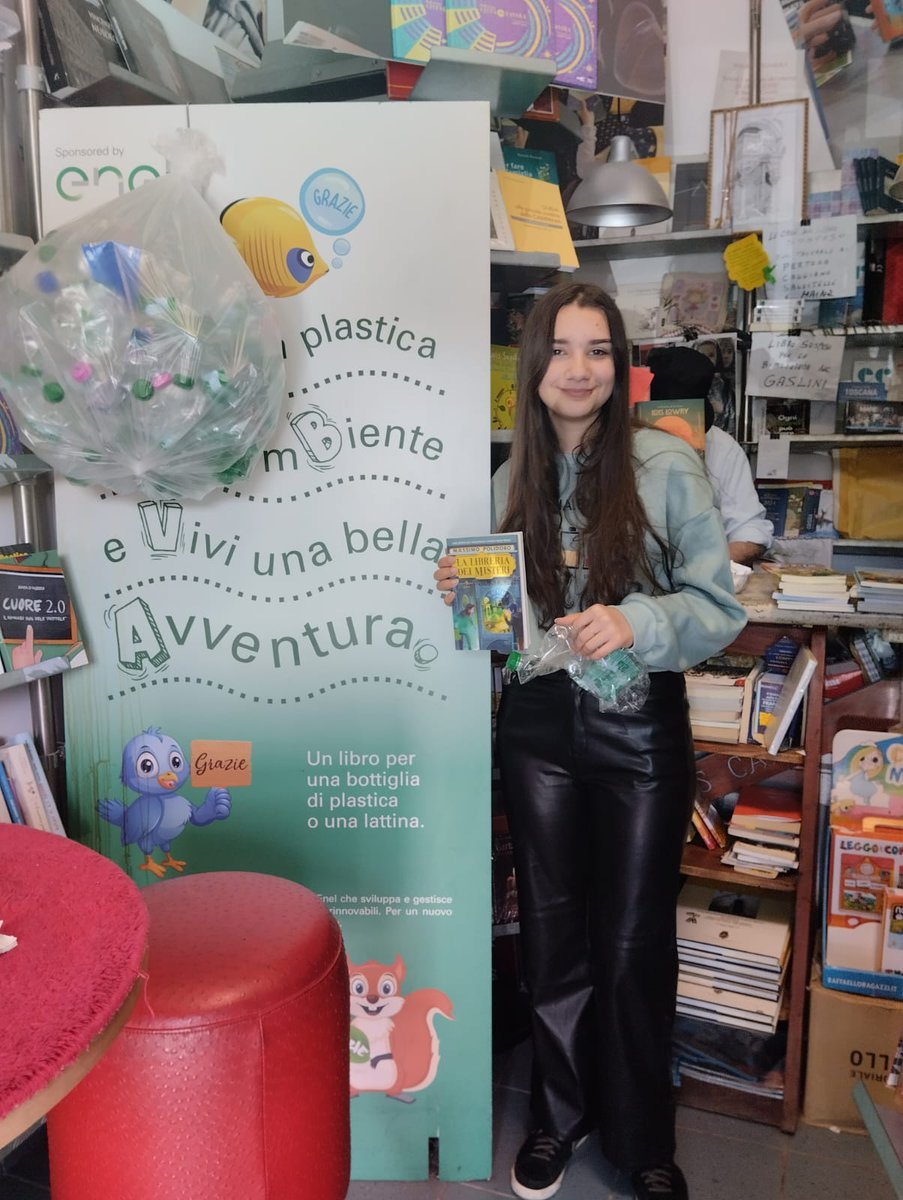 Da Buccino a Polla...
'È bello comprare un libro con la plastica' - Lorena 13 anni di Tufariello di Buccino (Sa)
#nonrifiutiamoci 
#exlibriscafe