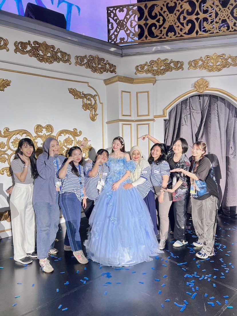 crispyycookiee's tweet photo. Happy Graduation Shani :’)

#LastVoyage #ShaniGraduationConcert #JKt48 https://t.co/Ob2wkKNPQb