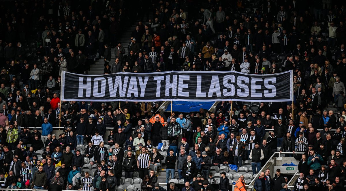 Making more memories at SJP 🤩🏟 We took to the pitch during #NEWSHU yesterday, with our @FAWNL Northern Premier trophy! 🏆 #NUFCWomen