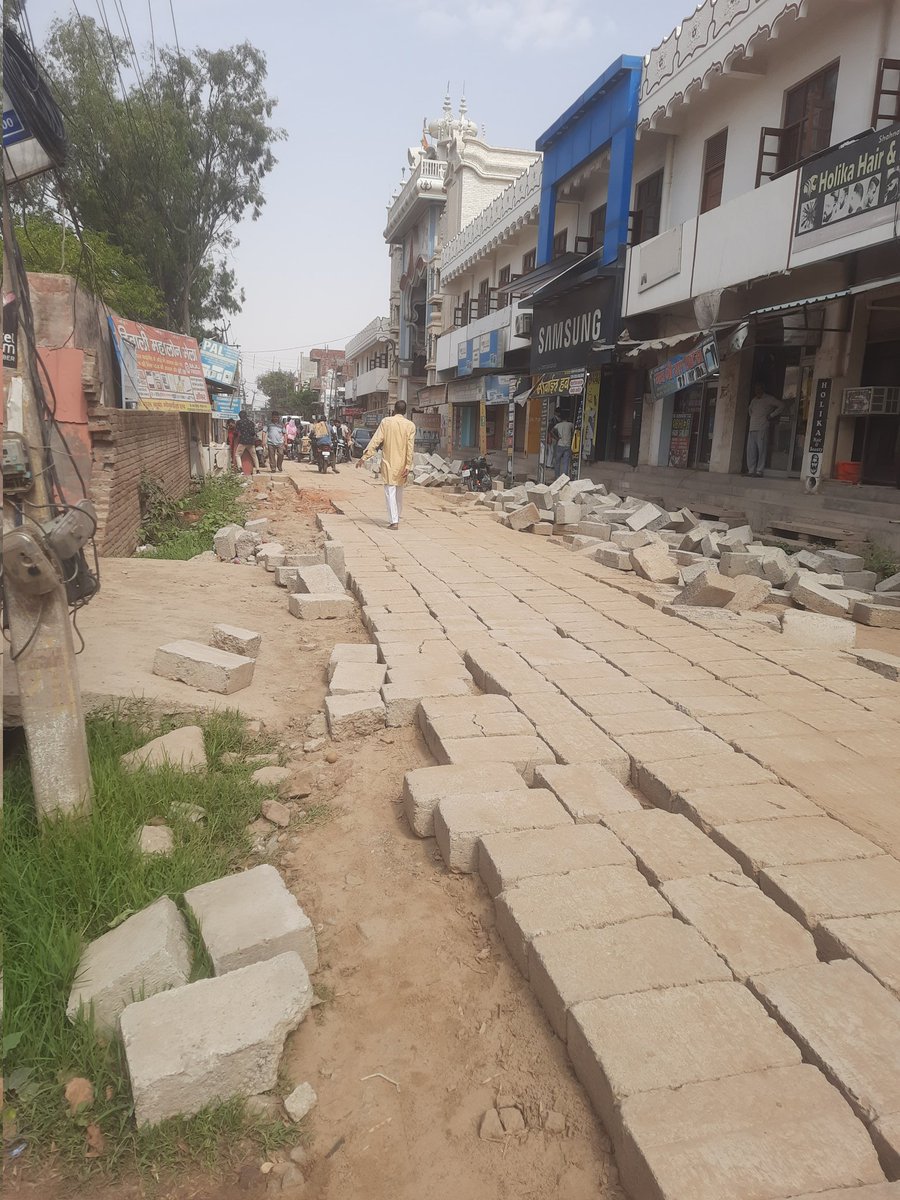 Hey <a href="/HaryanaPwd/">Haryana PWD</a> 

This is the situation from last oine week in Ismailabad(Kurukshetra)
No work , road block 
Ismailabad-Kathgarh road

<a href="/eepd2kkr/">eepd2kkr</a> is not picking call.
Market committee, Post office, govt hospital, veternary hospital, govt medium school, govt high school 
Affected😮‍💨