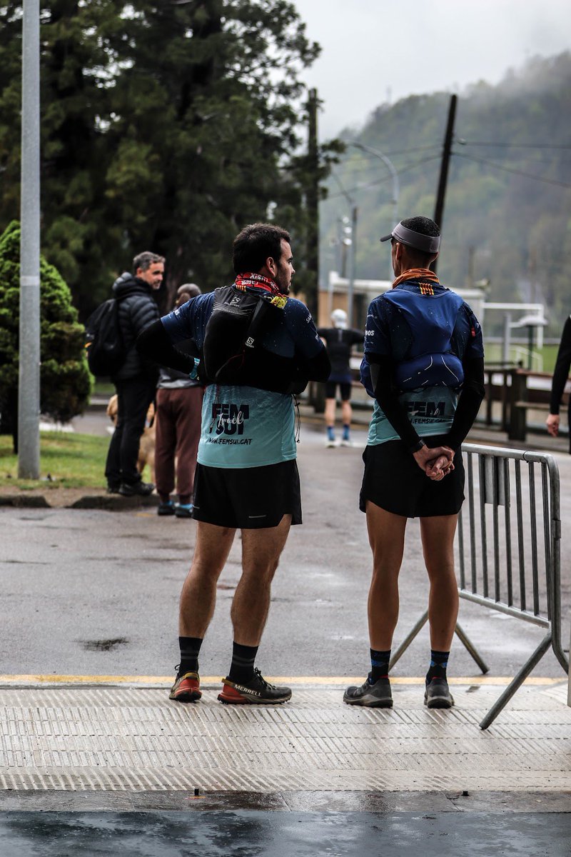 No les teniem totes abans de començar els 23km de la <a href="/trailvallribes/">Trail Vall de Ribes</a>! Com sempre, en <a href="/RogerCorrem/">Roger Correm?</a> captura bons moments! 📸