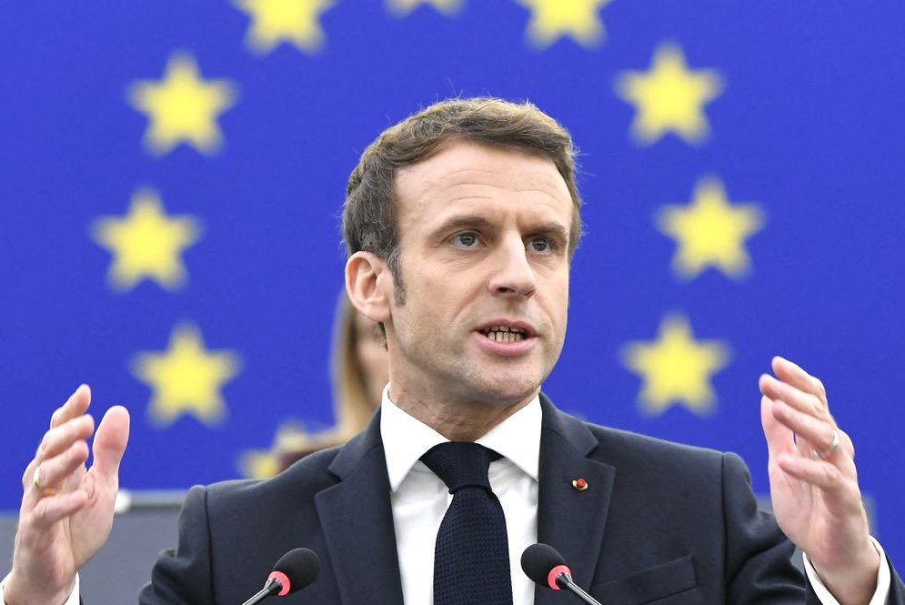#Macron veut une armée européenne et donner notre dissuasion #nucléaire à l’UE ! Il l’a dit clairement en interview hier soir.

C’est un assassinat revendiqué de la France ! Et bien évidemment un acte de haute trahison.

➡️ Exigeons sa #destitution ! Non à l’armée européenne et…