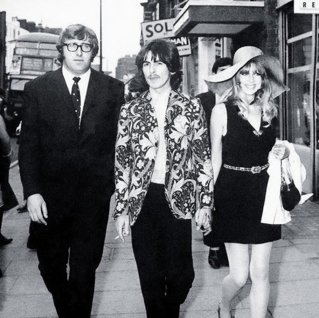 With Mal and Pattie in the Kings Road. Chelsea, May 1968 #TheBeatles #MalEvans #PattieBoyd #1960s #sixties #sixtiesstyle #beatleslondon