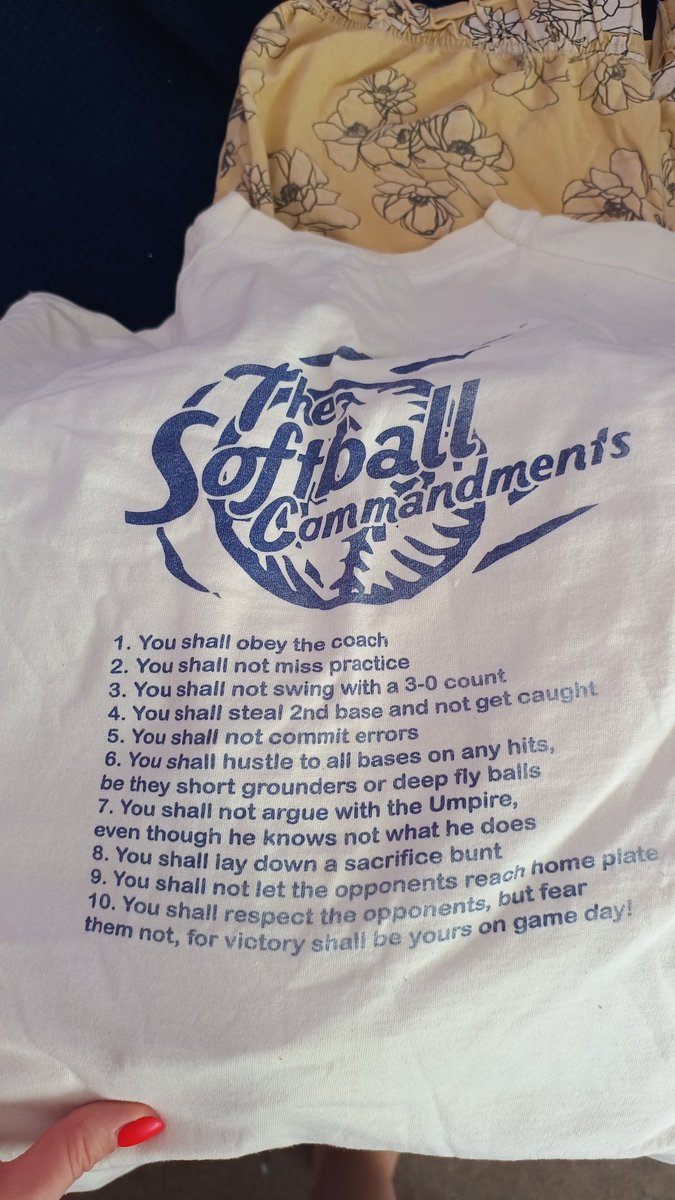 Ciczaa94's tweet photo. Memories... 🥹

#iamold #fifteenyearsago #memories #softball #hungary #sleepwalkers https://t.co/C6g2w75Ab8