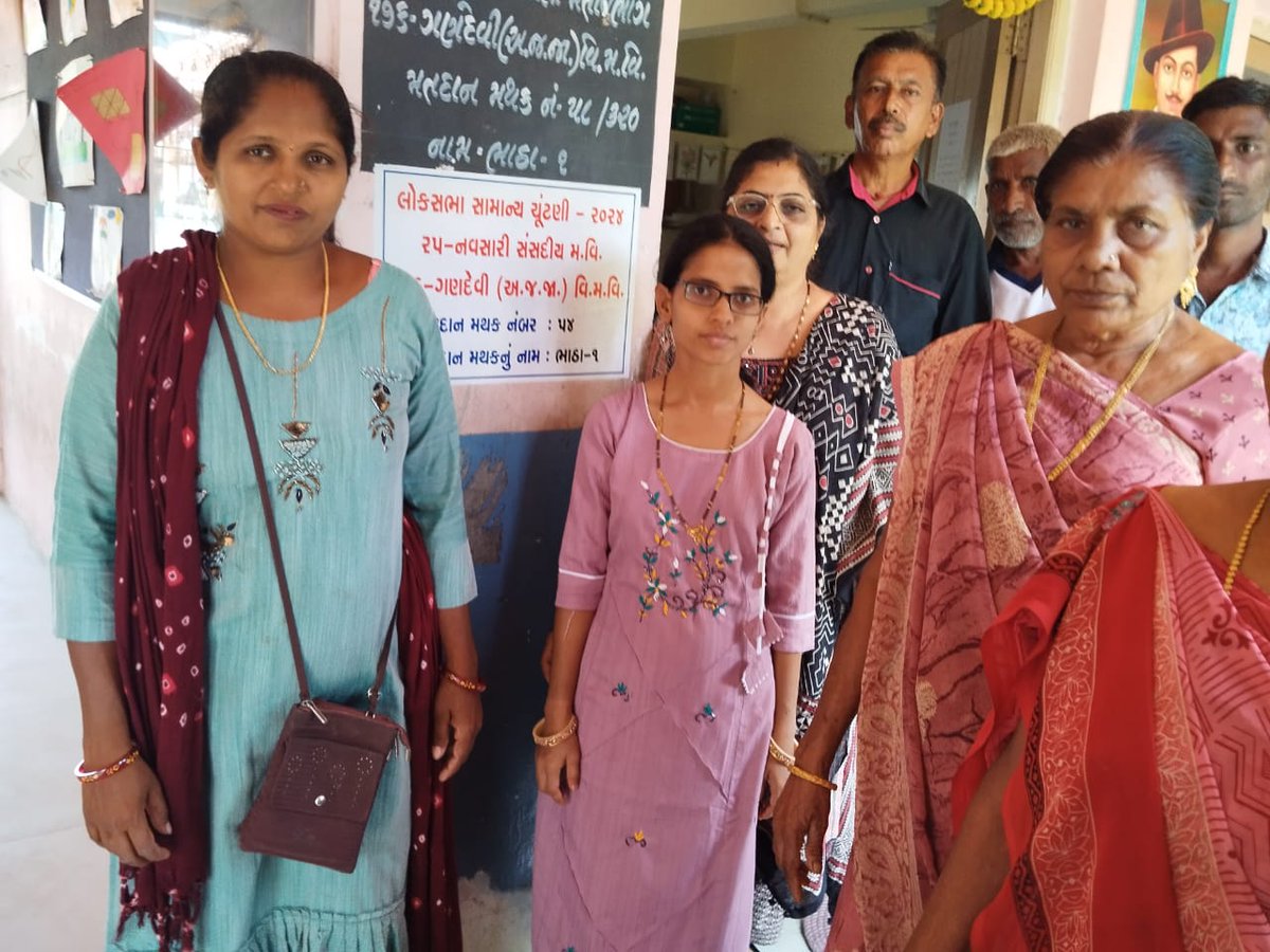 DY. COLLECTOR & SDM CHIKHLI-ERO 176 GANDEVI (S.T.) tweet media