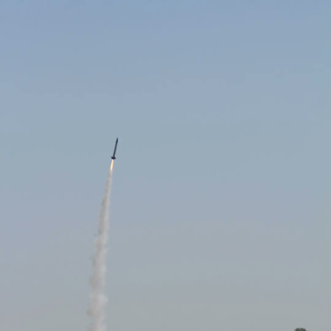 InsForatdelvent's tweet photo. El nostre equip ha rebut el premi al "Millor assoliment tècnic" en el concurs CanSat, quedant entre els tres millors equips de Catalunya. Enhorabona per aquest premi, pel vostre esforç i la constància que heu demostrat. #batxinternacionalinsforat #batxinsforat #cansatcompetition https://t.co/JoOhCHeJ0g