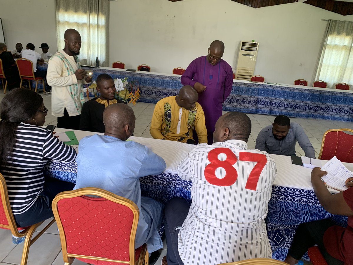 GreenpeaceAfrik's tweet photo. Session de brainstorming sur les problèmes rencontrés par les différentes communautés affectées par les différentes industries extractives au Cameroun.

#Protégernosforêts https://t.co/Pppurod3CK