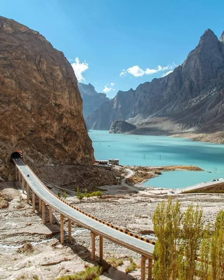 Attabad Lake Hunza 🇵🇰