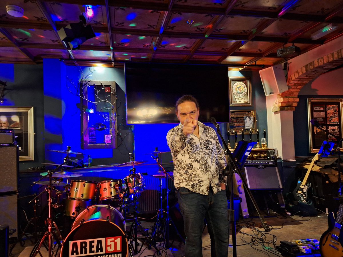 Thanks to the Rose at Biggleswade for hosting us on Friday night.
A great music venue with very friendly and helpful staff, always a pleasure to visit.
