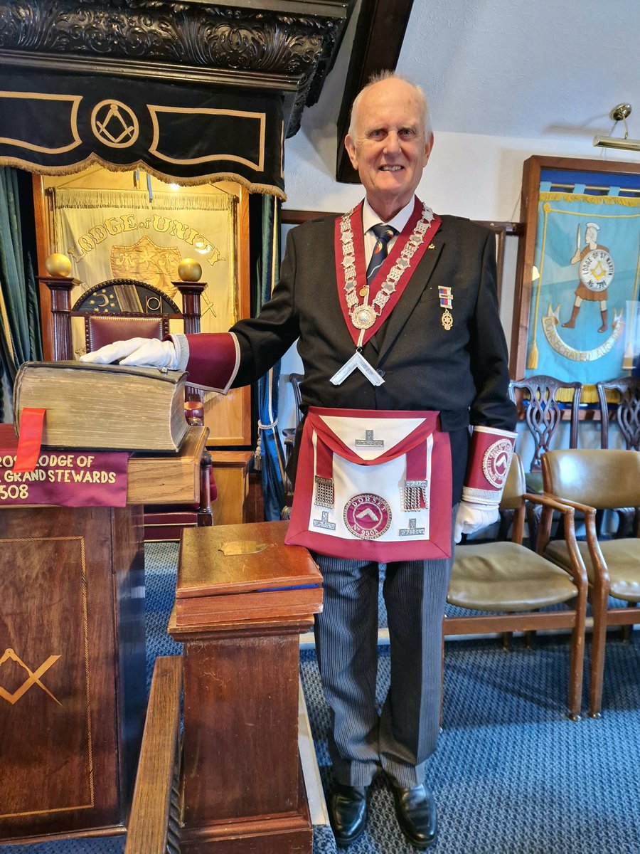 Dorset9508's tweet photo. New Master at 9508. On Saturday, a historic event took place in Dorset Freemasonry. It was the Installation meeting of The Kenneth Cross Lodge of Dorset Provincial Grand Stewards No. 9508 at Wareham

full https://t.co/7uDgVOBWAE https://t.co/tAcYlK5JNs