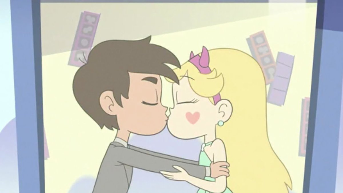 davidmarchie's tweet photo. A kiss for Starco! ππβοΈ #starvstheforcesofevil #nationalkissofhopeday https://t.co/yYaDGPs27S