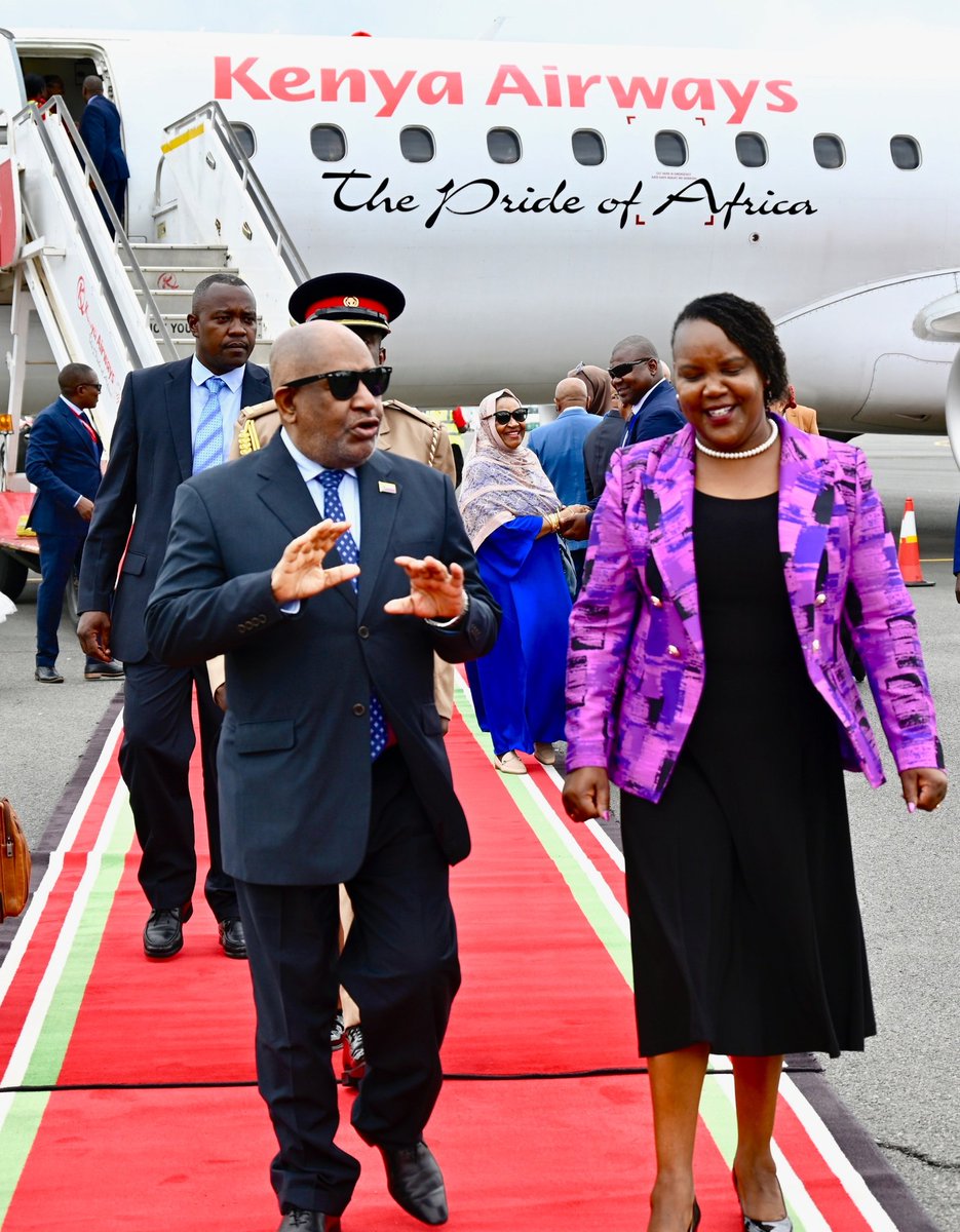 #IDA21: H.E. Azali Assoumani, The President of the Union of the Comoros, has arrived in Nairobi🇰🇪 this morning to attend the International Development Association IDA21 for African Heads of State Summit.
He was received at JKIA by Hon. Florence Bore, CS
@KICC_kenya