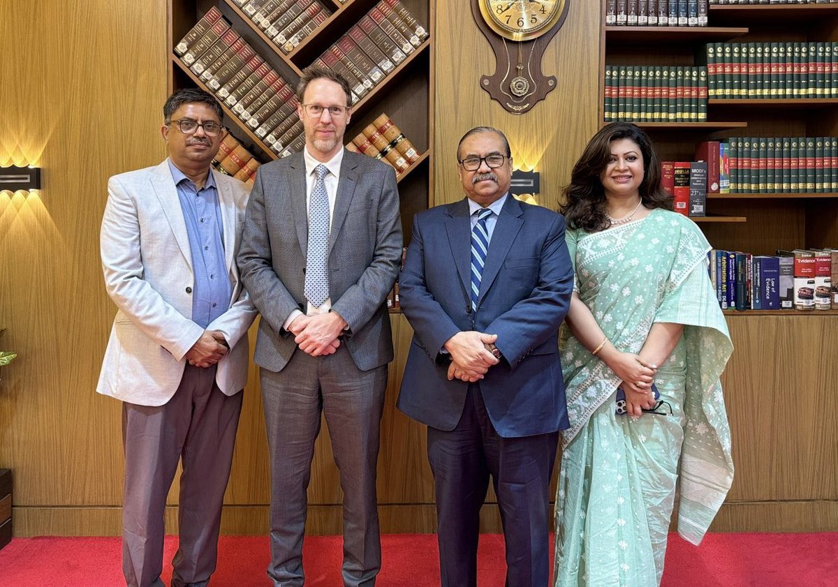 A pleasure meeting with Chief Justice of #Bangladesh 🇧🇩 Mr. Obaidul Hassan, to discuss #legal #aid, #digitalization and enhancing the #commercial #justice #system.