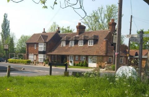 🌿 Experience colonial charm at The Percy Arms, an elegant country pub offering luxurious guest accommodation nestled in the heart of Chilworth, Surrey Hills! 🏡 thebandbdirectory.co.uk/13355 #CountryPub #SurreyHillsRetreat #FoodAndDrink #Accommodation #WarmWelcome #Explore #Chilworth