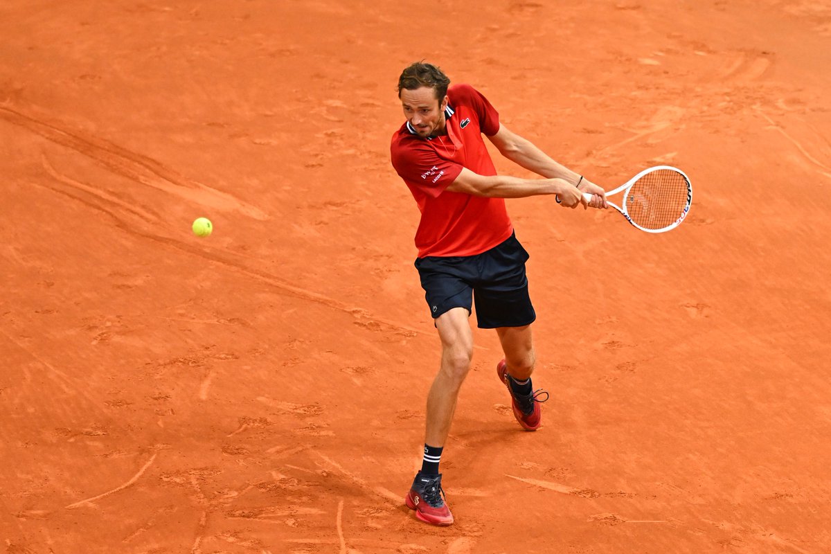 Madrid @MutuaMadridOpen campaign launched.
Hala @DaniilMedwed! 🔴

#TeamLacoste