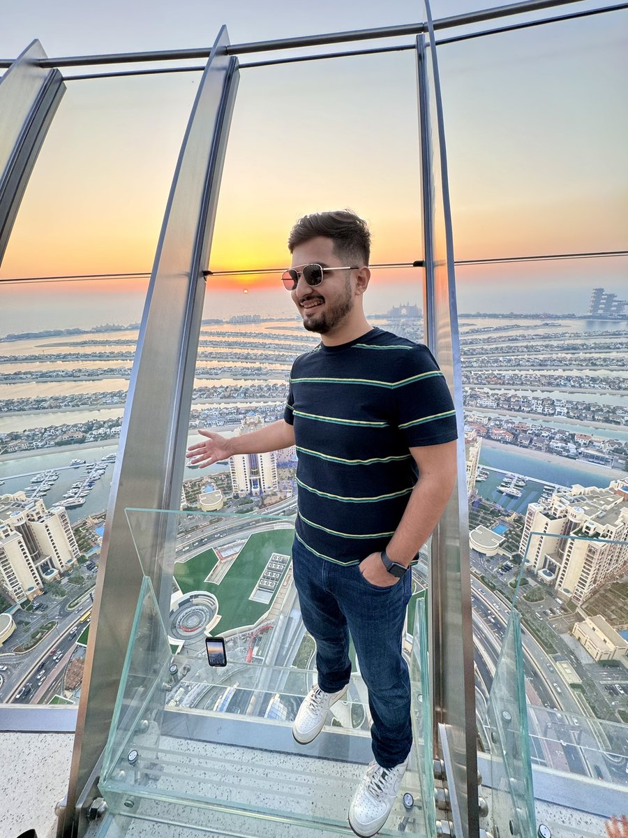 Chillin' in Dubai, witnessing the start of the #Bitcoin bull run from the top 🚀