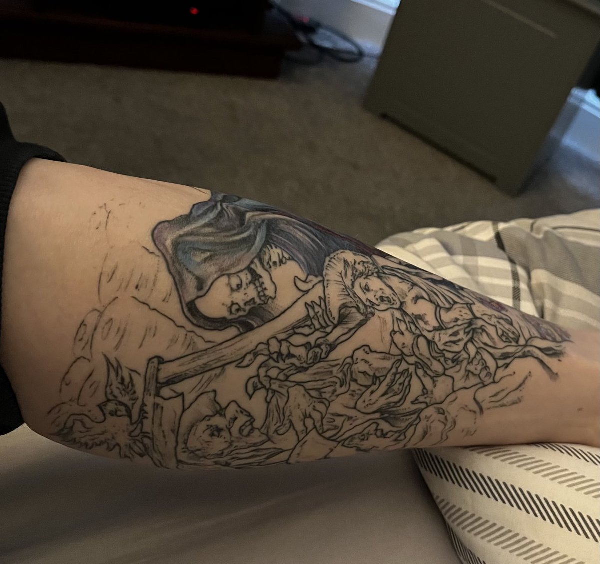 Happy #TerryPratchettDay Last cover that the great Josh Kirby did. Tattoo coming along nicely! Start in the wrong place!