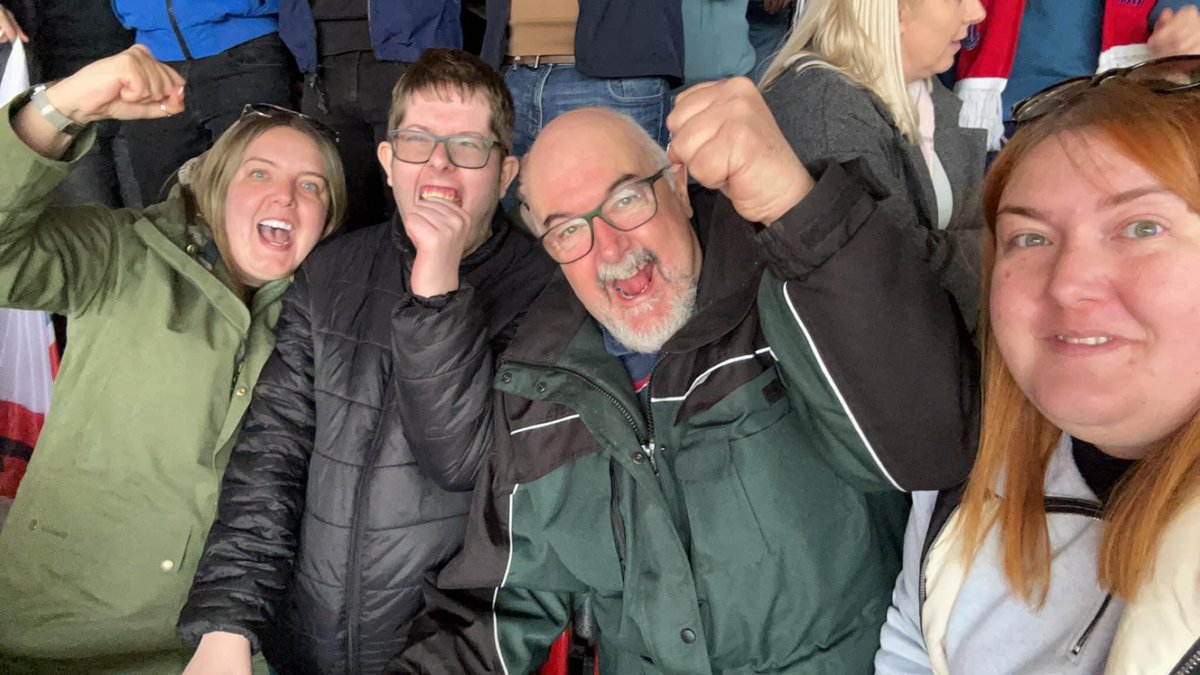 __lucyc_'s tweet photo. Up the Potters 🔴⚪️ https://t.co/jHECOYcFLP