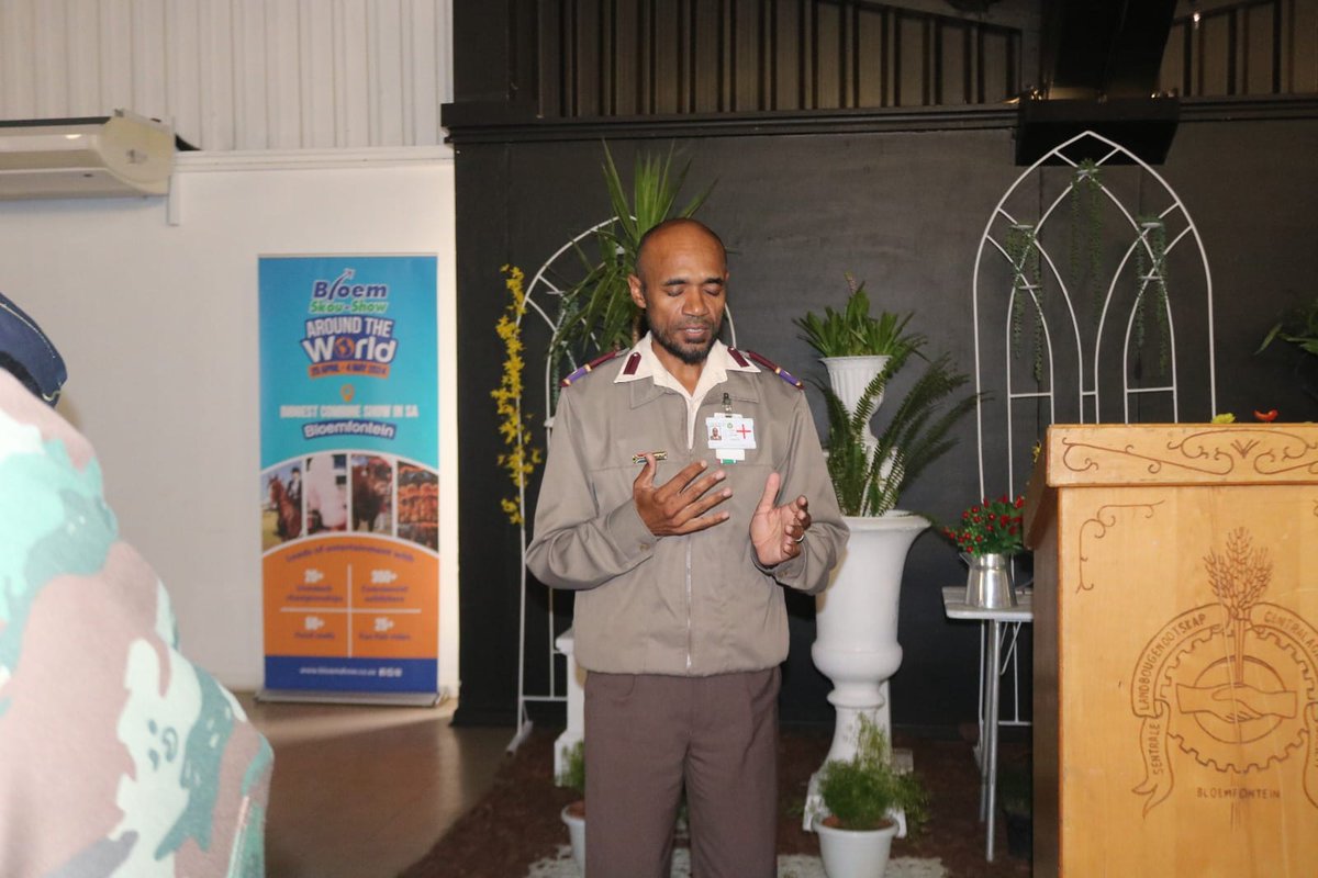 SANDF_ZA's tweet photo. READ || Bloem Show Church Service: '' Call to action. No excuses".
https://t.co/okHF3fst9X
Information and Photographs by Ms Babe Mokwana Intern || Chaplain Service Division Corporate Communication.
#SANDF
#ChaplainDivision
#BloemShow2024 https://t.co/k6GxaDyMs2