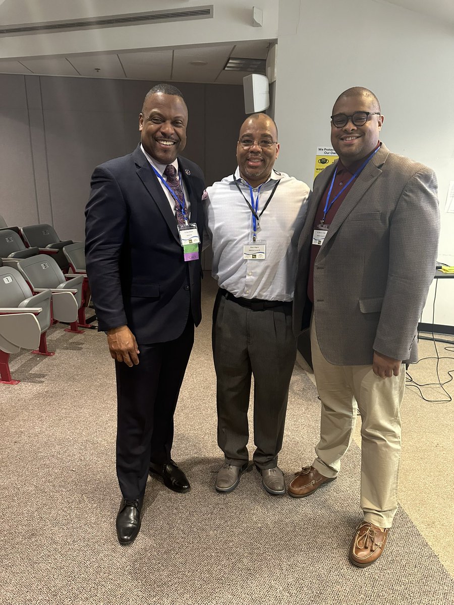 LeadTheMill's tweet photo. The School Club Leadership Conference was informative and great time to collaborate with school leaders from across the DMV on a SATURDAY! #leaderlearning  @micahwigs @Drminuseducates @jonhughes_edu @darryl_dr5 https://t.co/2jOgEfDj3o