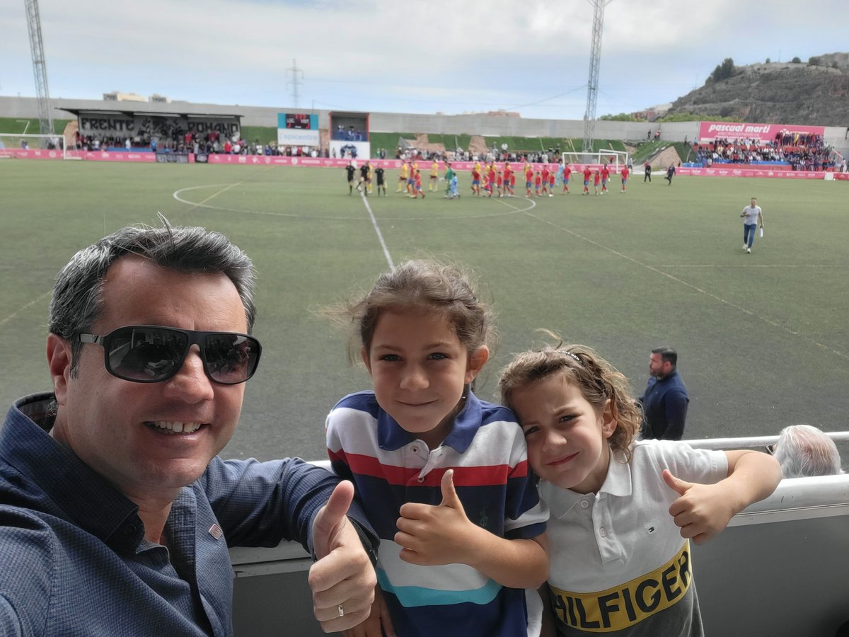 Vamos @atletico_saguntino 💪❤️💙⚽
#SomosRomanos