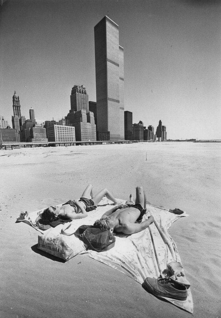 Battery Park, 1977 Photo by Fred Conrad... #architecture #arquitectura