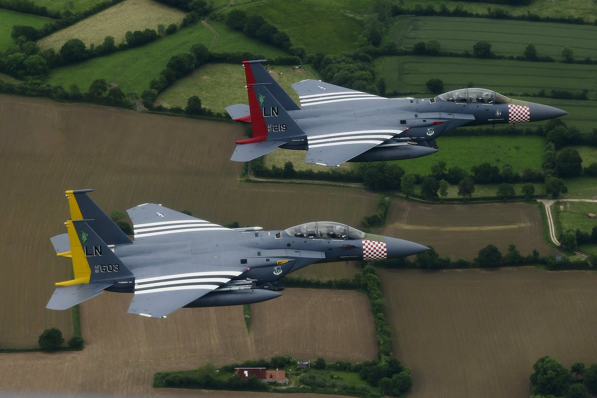 @FrenlyFrenchBoi USAF F-15E with USAAF D-Day invasion stripes