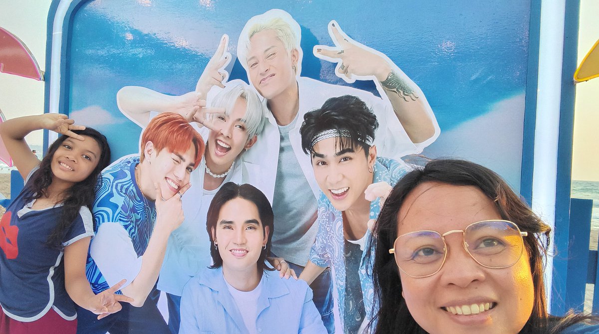 sky_anasanchez's tweet photo. Enjoying summer with gcash.

#SB19forGCash 
#GCashSummerNa 
@gcashofficial https://t.co/DLGkkJIVRl