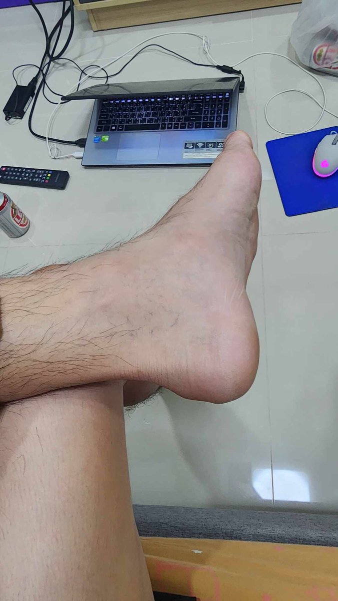 ชอบเท้า tweet media